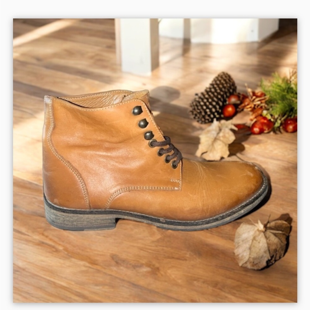 - Call It Spring Cognac leather Ankle Boot-Sz-9-EUC 🍂